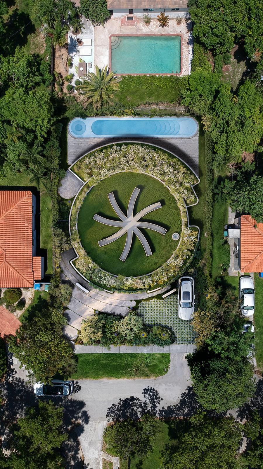 Aerial view of a Miami residential neighborhood