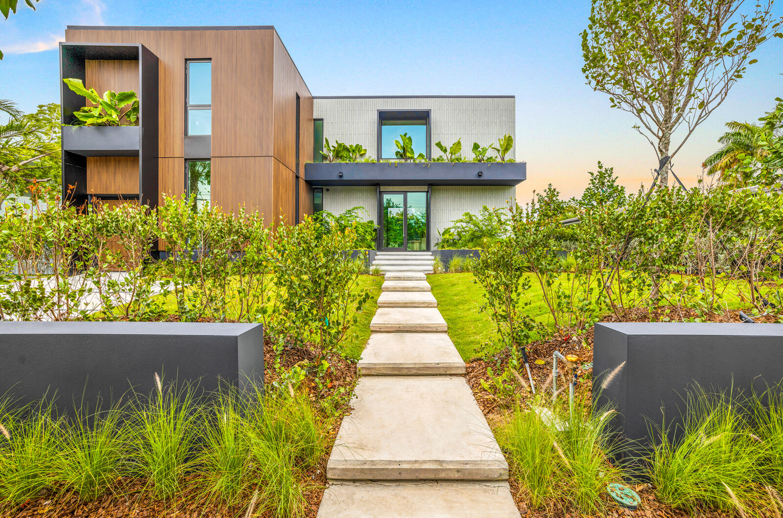 Jefferson House — completed work, photograph 02