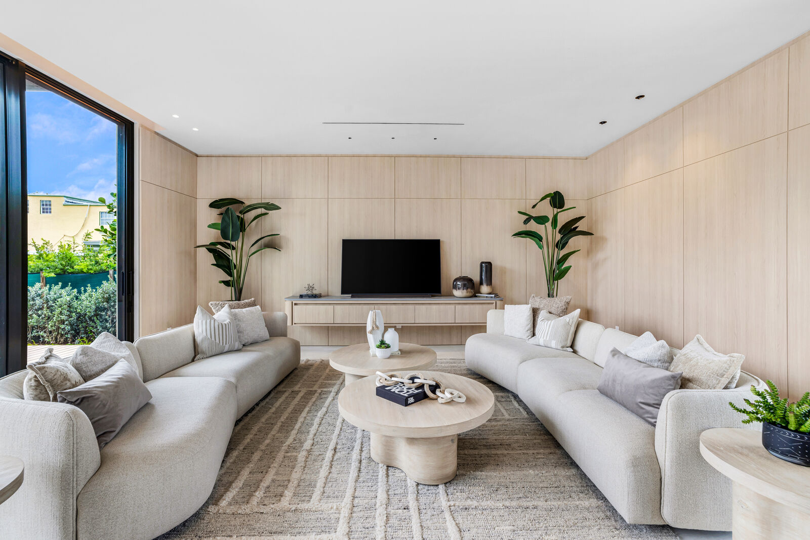 Dragon Millwork — installed living room joinery, Jefferson House