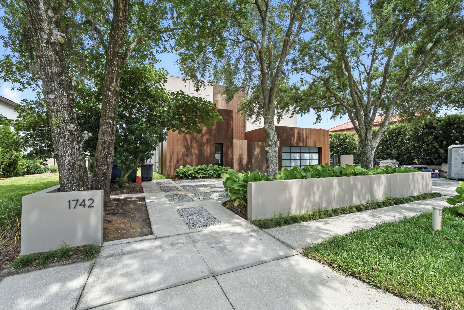 Temple House — completed work, photograph 02